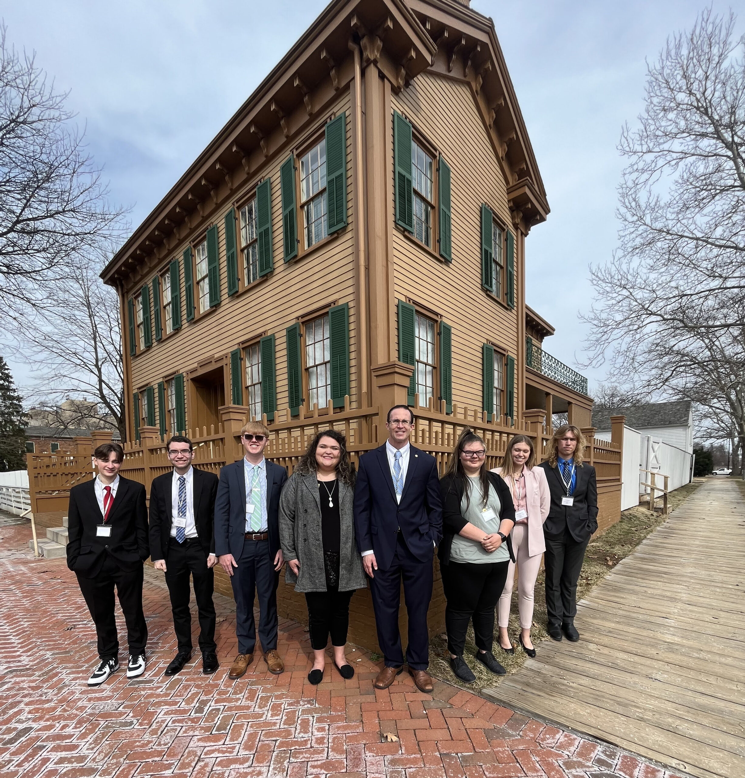 SIC MIG Team At Lincoln Home