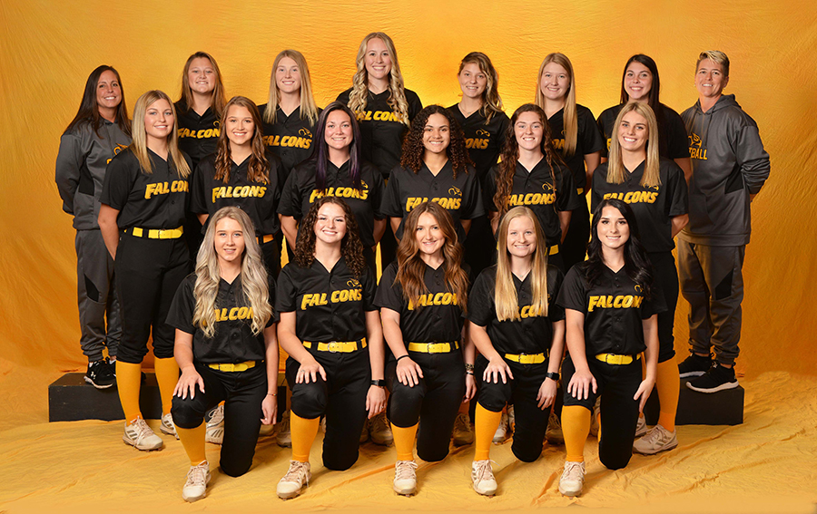 2021 22 SIC Softball Team