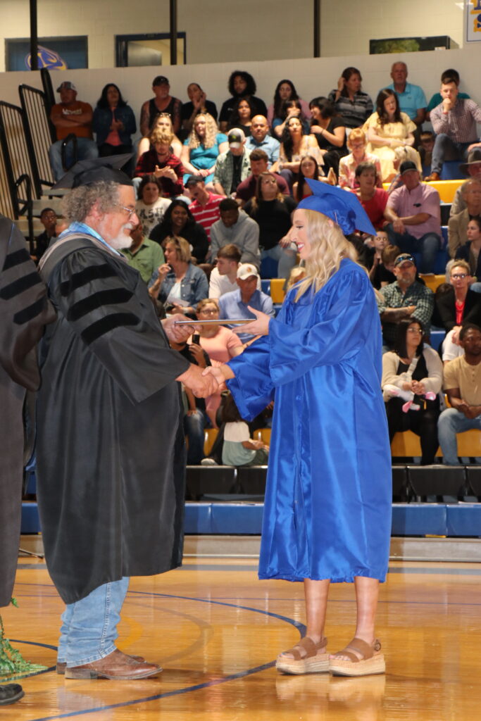 Briley Watts of Stonefort